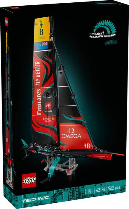 LEGO® Technic Emirates Team New Zealand AC75 Yat