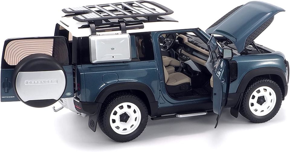 ALMOST REAL DEFENDER 90 (810702) 1:18