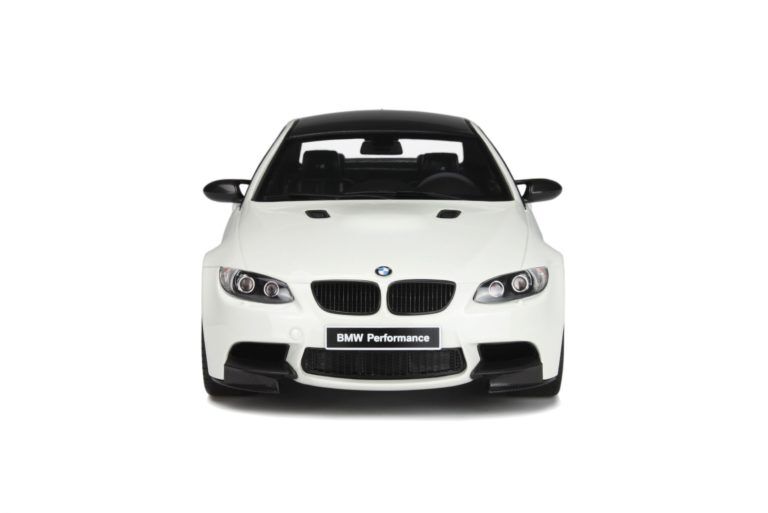 GT SPIRIT 1:18 ZM015 M3 E92 CARBON EDITION 2s