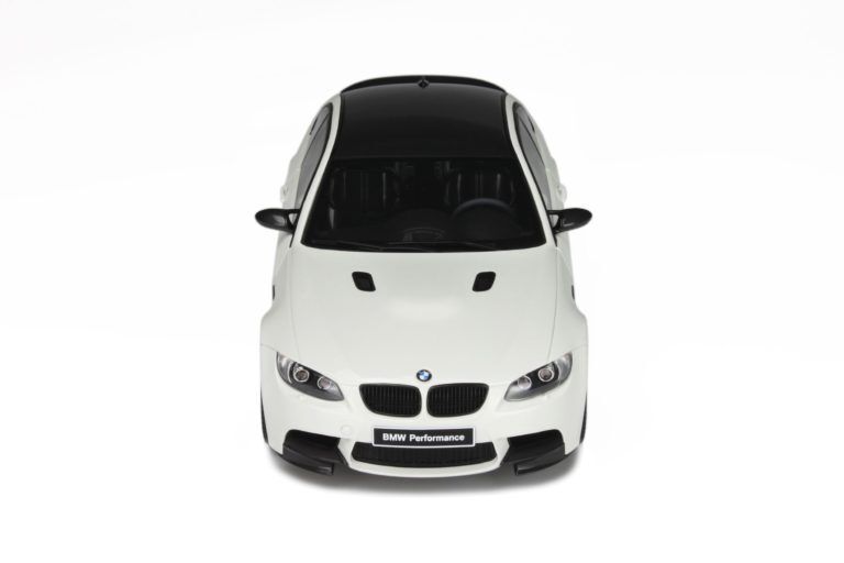 GT SPIRIT 1:18 ZM015 M3 E92 CARBON EDITION 2s