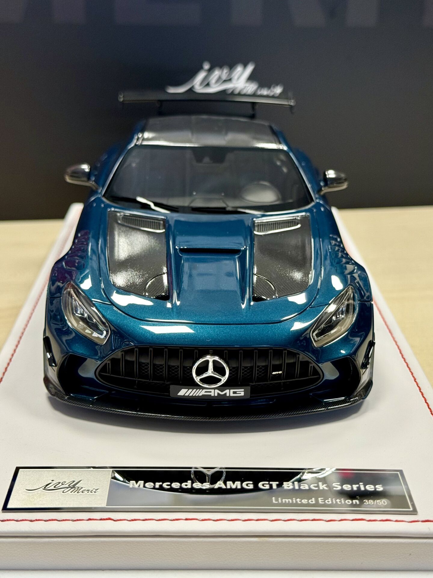 IVY MODEL MERCEDES AMG GT BLACK SERIES 1:18