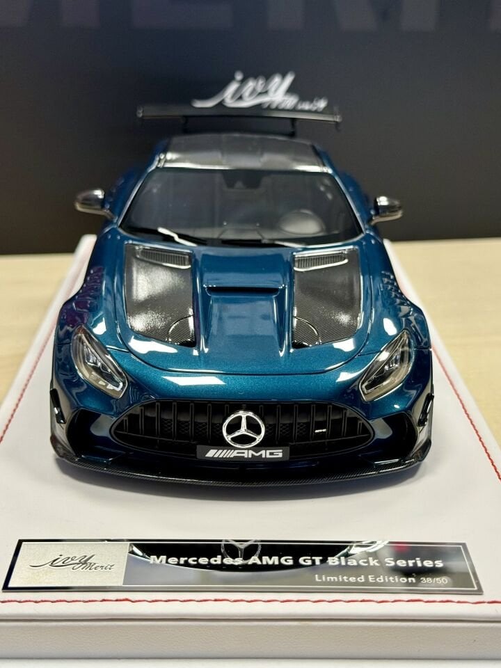 IVY MODEL MERCEDES AMG GT BLACK SERIES 1:18