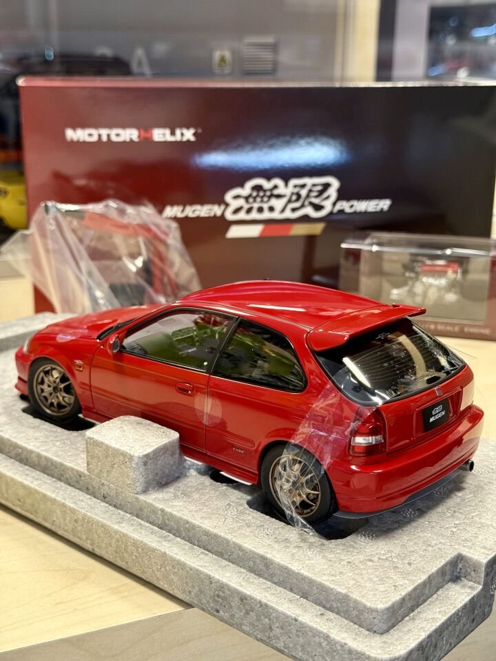 MOTORHELİX 1:18 HONDA CİVİC TYPE R EK9 MUGEN MİLANO