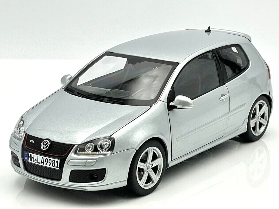 NOREV VOLKSWAGEN GOLF GTI PIRELLI 2007 1:18 (188425)
