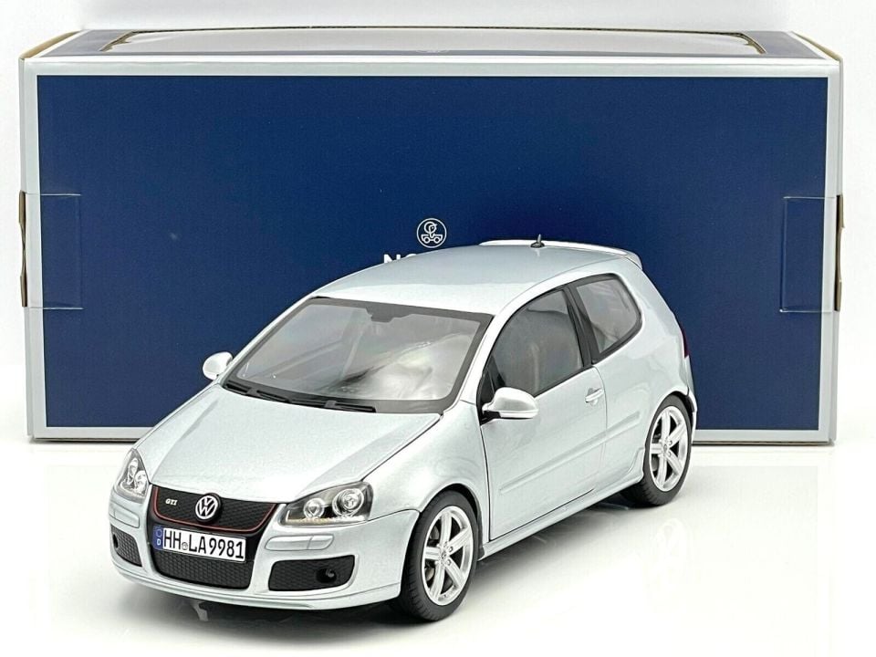 NOREV VOLKSWAGEN GOLF GTI PIRELLI 2007 1:18 (188425)