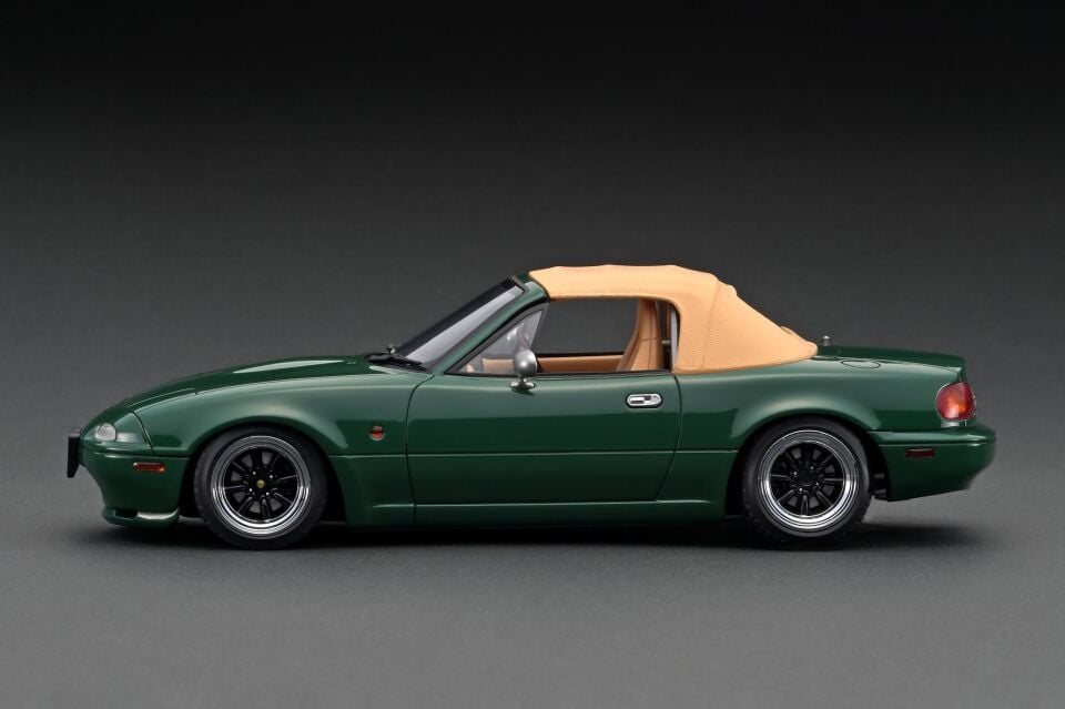 İGNİTİON MODEL 1:18 (IG3196)  Eunos Roadster (NA) Yeşil