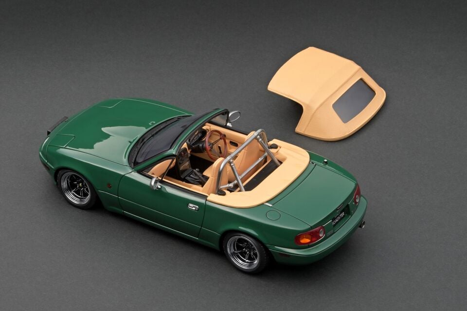 İGNİTİON MODEL 1:18 (IG3196)  Eunos Roadster (NA) Yeşil