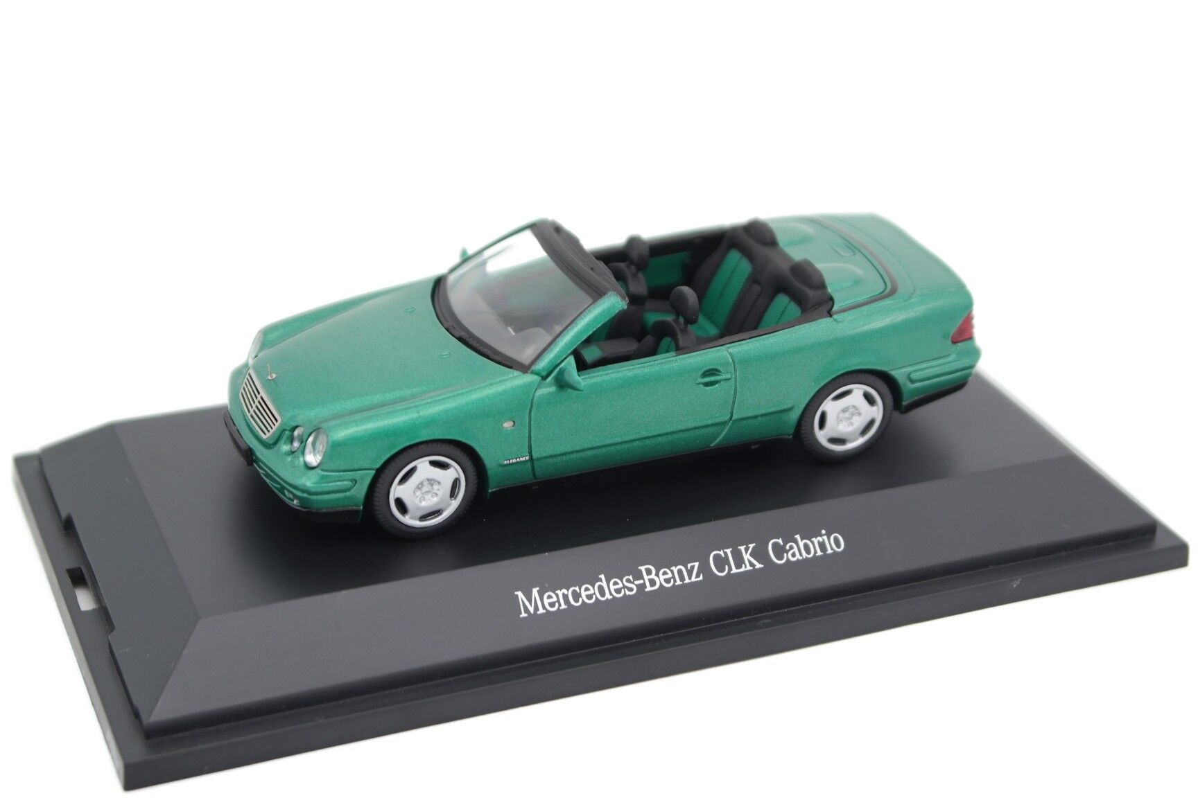 MINICHAMPS MERCEDES-BENZ CLK CABRIO 1:43