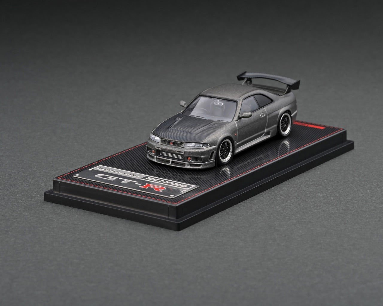 IGNITION MODEL NISMO R33 GT-R (2507) 1:64