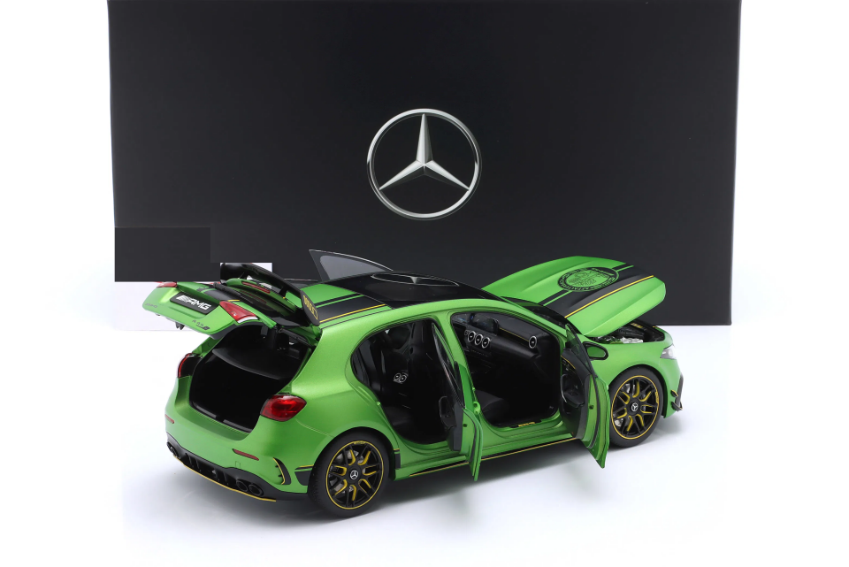NZG MERCEDES-AMG A 45 S 1:18 (B66960670)