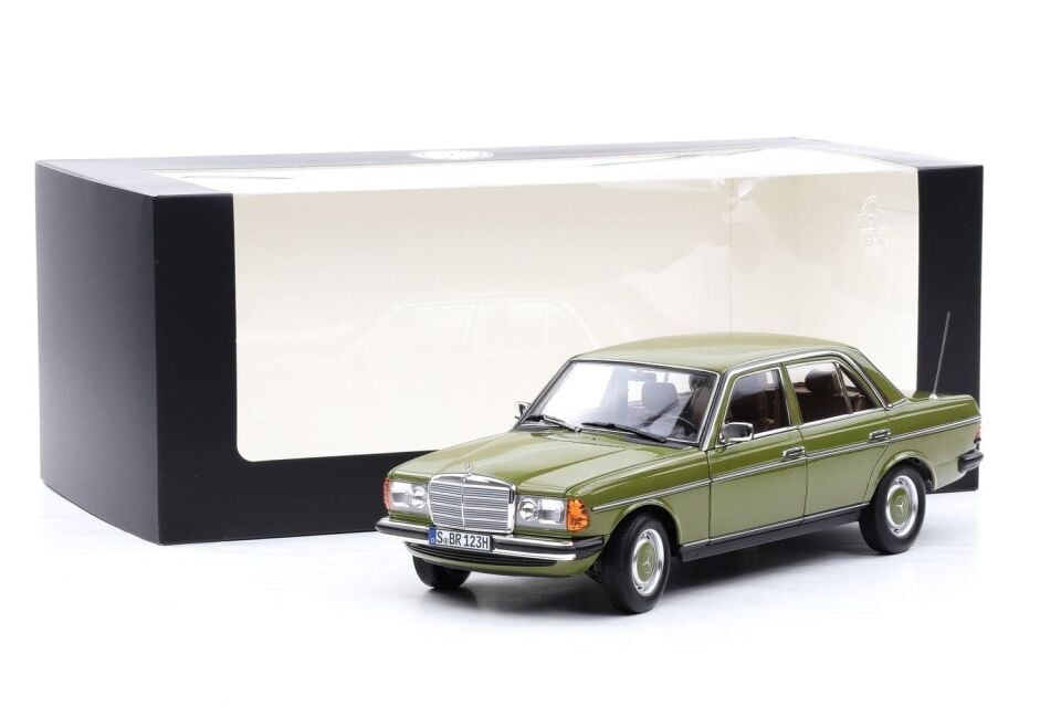 NOREV MERCEDES-BENZ 200 W123 CACTUS GREEN 1:18 (B66040721)
