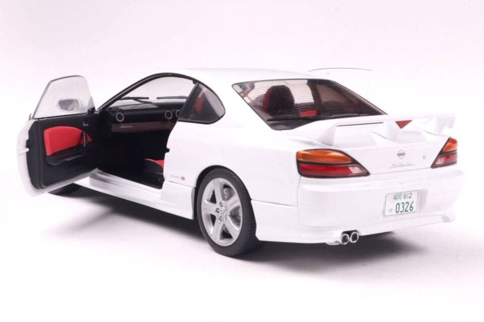 SOLIDO NISSAN SILVIA S15 SPEC-R AERO 1999 (S1812201)