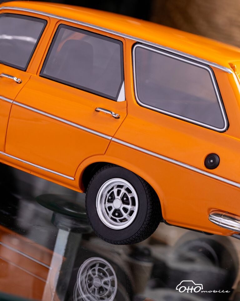 OTTO 1:18 1975 Renault 12 TS Break Orange