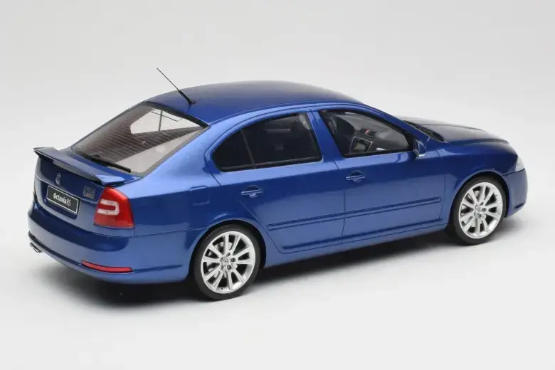 OTTO SKODA OCTAVIA RS 2.0 2006 1:18 (OT478)