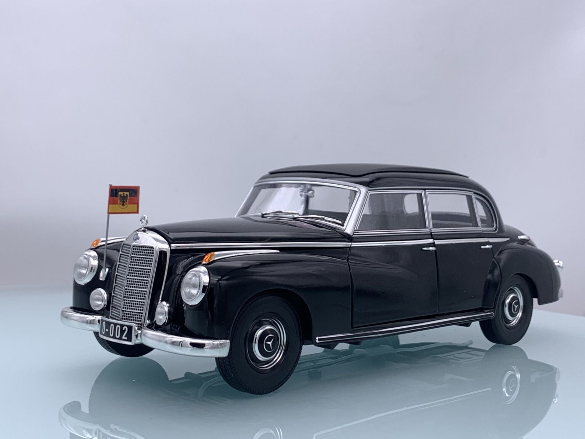 NOREV MERCEDES BENZ 300 W186 1955 1:18 (183707)