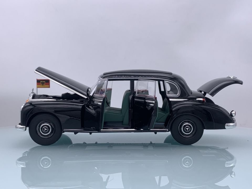 NOREV MERCEDES BENZ 300 W186 1955 1:18 (183707)