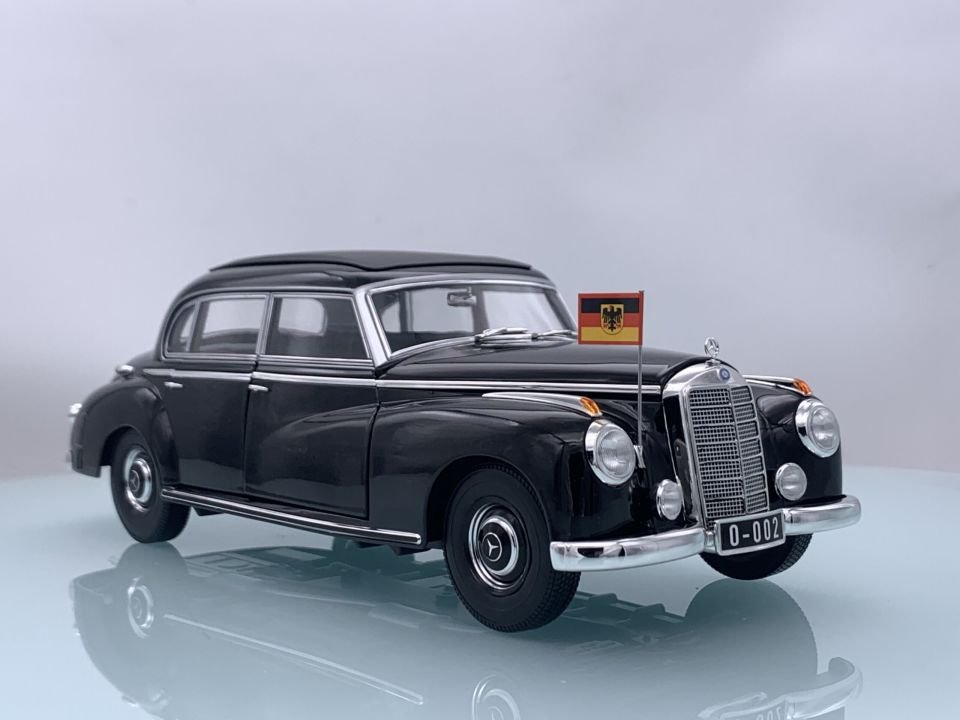 NOREV MERCEDES BENZ 300 W186 1955 1:18 (183707)