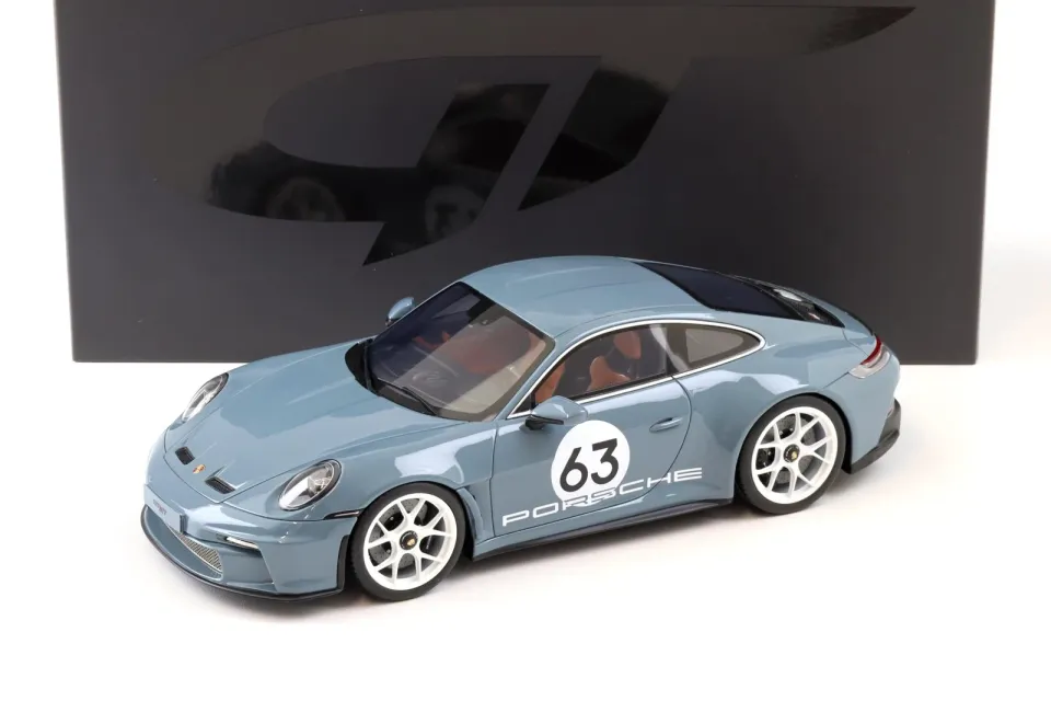 GT SPIRIT PORSCHE 911 COUPE 2024 1:18 (GT491)
