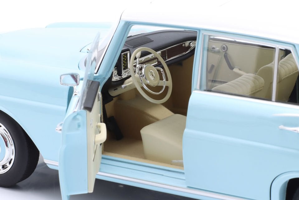 NOREV MERCEDES BENZ 220S W111 1965 1:18 (183920)