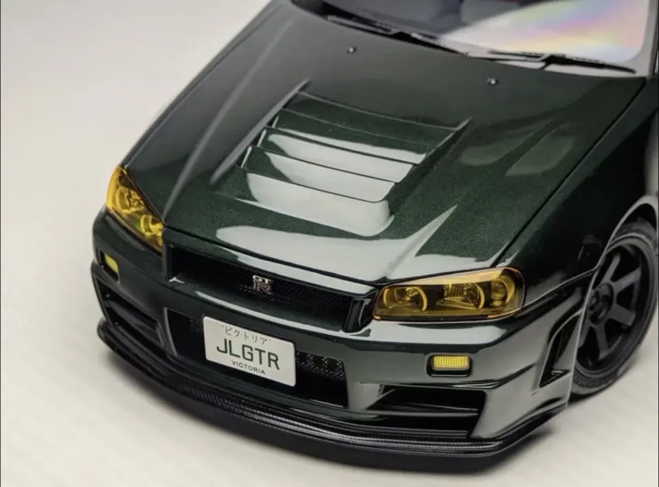 MOTORHELIX NISSAN SKYLINE GT-R R34 NİSMO Z-TUNE DARK GREEN 1:18 (M83408)
