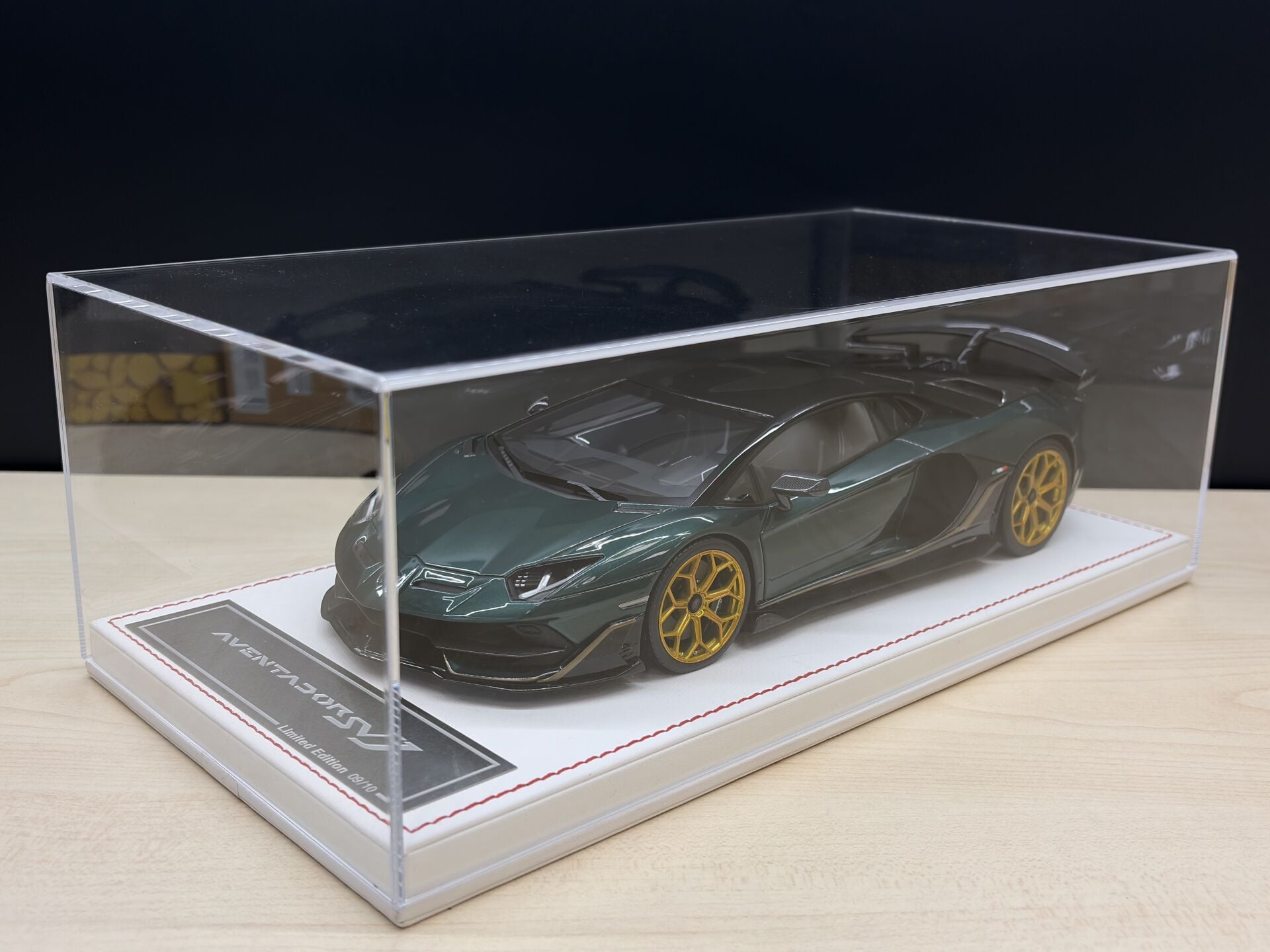 DINO MODEL LAMBORGHINI AVENTADOR SVJ VERDE HYDRA 1:18