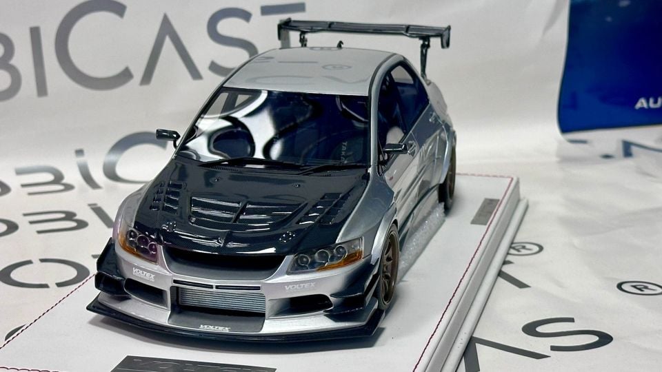 ONE MODEL MITSUBISHI LANCER EVOLUTION IX VOLTEX 1:18