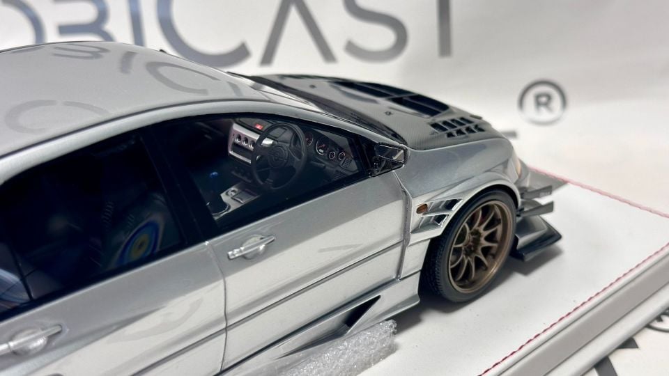 ONE MODEL MITSUBISHI LANCER EVOLUTION IX VOLTEX 1:18