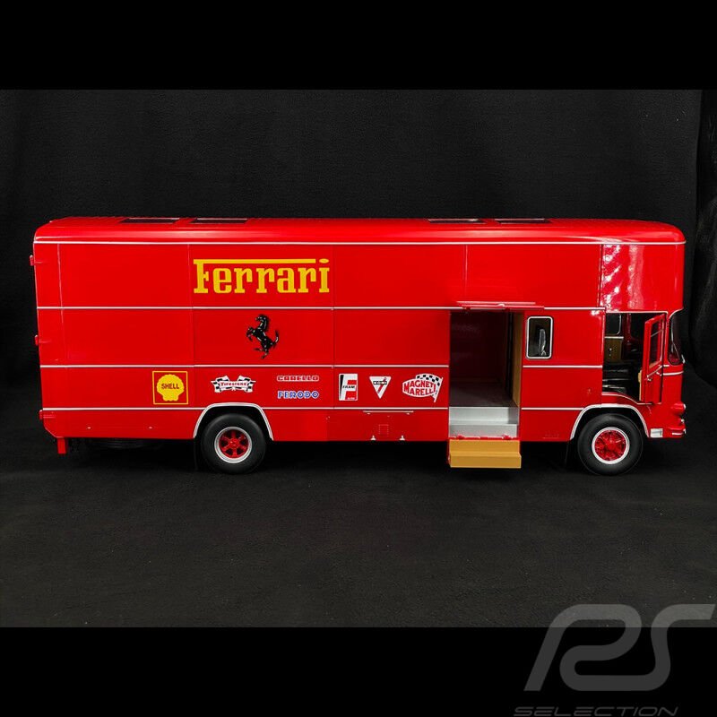 Fiat OM 150 Rolfo Ferrari race transporter 1967 red 1/18 CMR CMR176