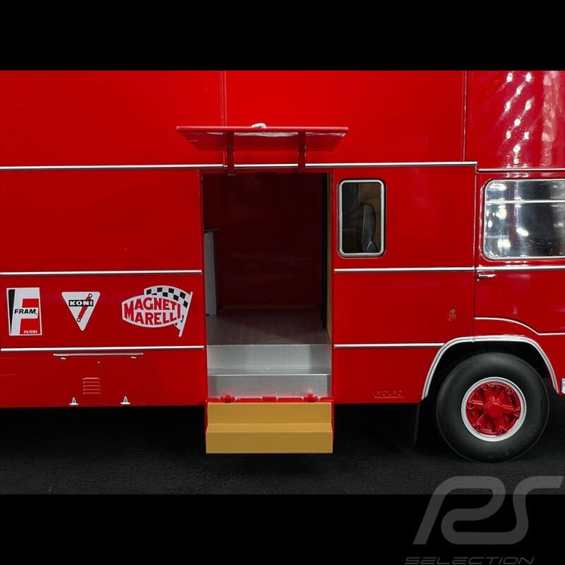 Fiat OM 150 Rolfo Ferrari race transporter 1967 red 1/18 CMR CMR176