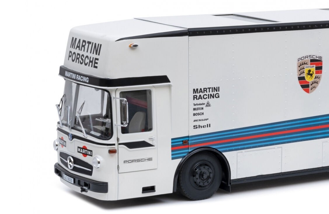 SCHUCO 1:18 Mercedes Benz Renntransporter '' Martini Porsche Racing ''