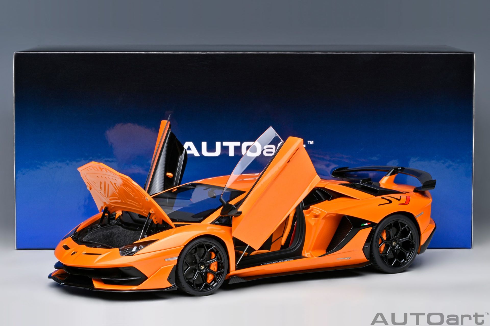 AUTOART LAMBORGHINI AVENTADOR SVJ (79218) 1:18