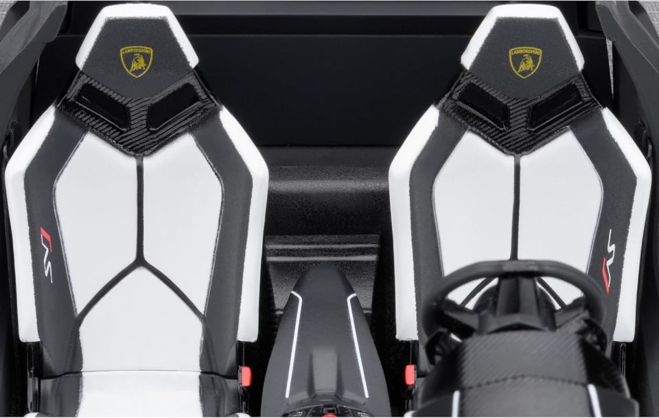 AUTOART LAMBORGHINI AVENTADOR SVJ (79217) 1:18