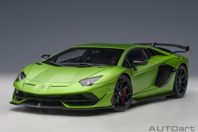 AUTOART LAMBORGHINI AVENTADOR SVJ (79178) 1:18
