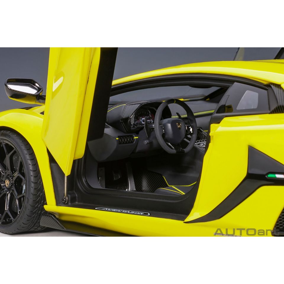 AUTOART LAMBORGHINI AVENTADOR SVJ (79175) 1:18
