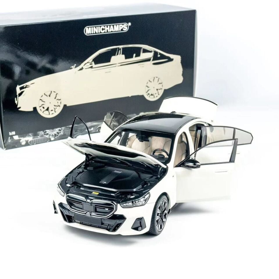 Minichamps 1:18 2023 BMW 5-SERIES i5 (G60)