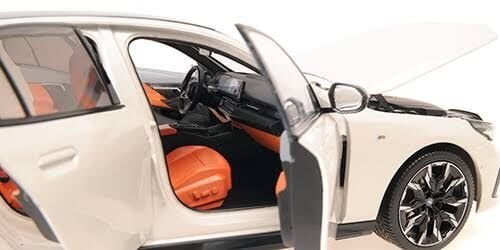 1:18 Minichamps 2023 BMW 5-SERIES i5 (G60)