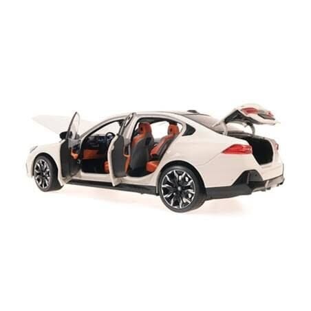 1:18 Minichamps 2023 BMW 5-SERIES i5 (G60)