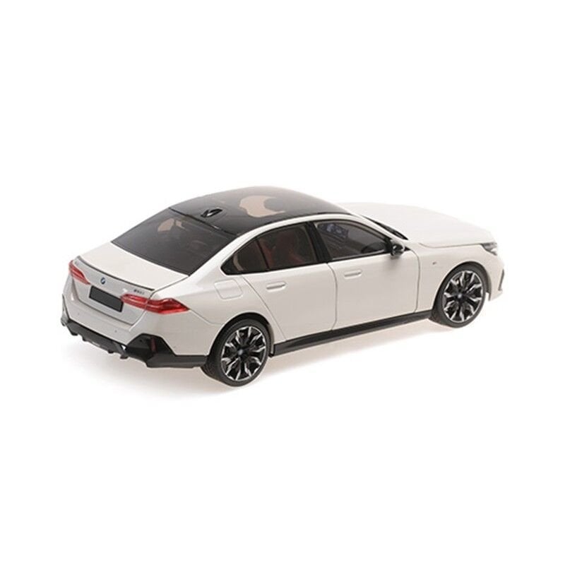 1:18 Minichamps 2023 BMW 5-SERIES i5 (G60)