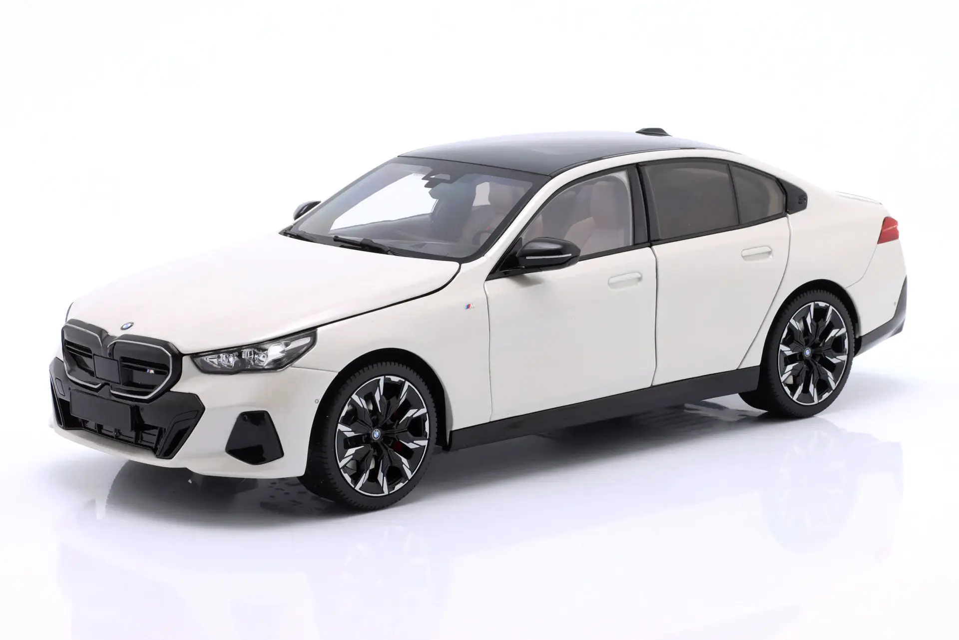 MINICHAMPS BMW İ5 (G60) 2023 1:18
