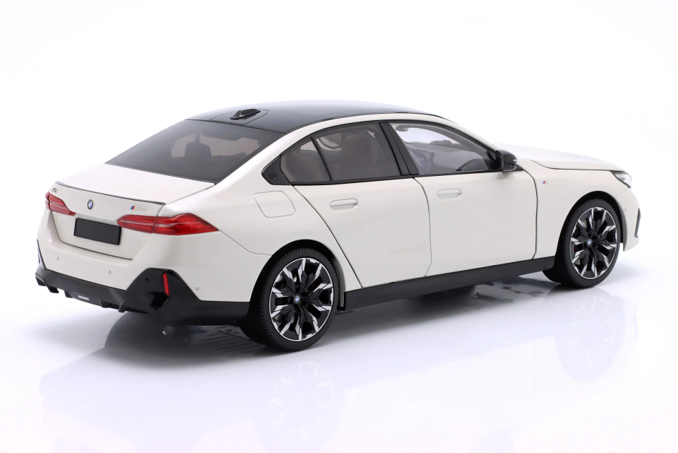 MINICHAMPS BMW İ5 (G60) 2023 1:18