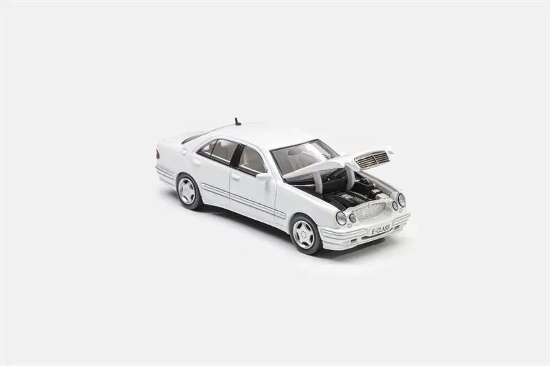 MAXWELL MERCEDES-BENZ E-CLASS W210 1:64