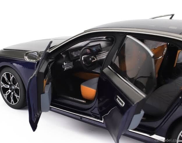 1:18 Minichamps 2023 BMW 7 SERIES i7 xDRIVE60