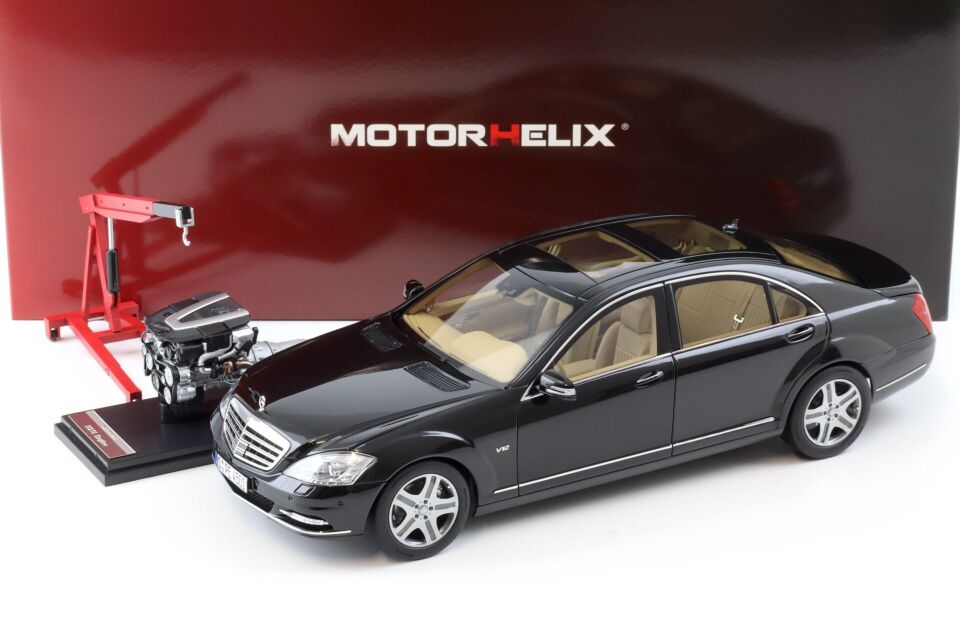 1:18 Motorhelix 2005 Mercedes Benz S600L W221 with Extra Engine