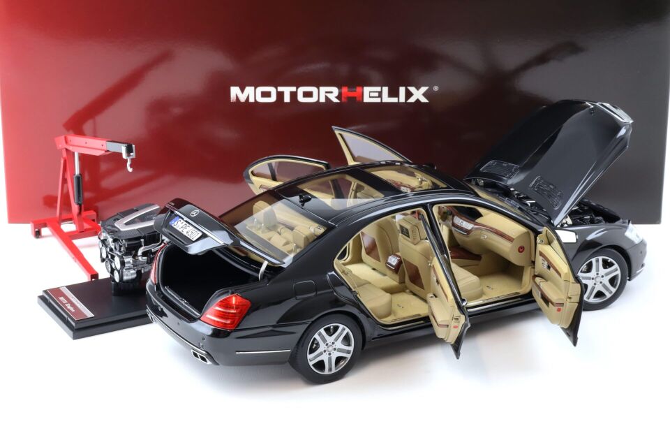MOTORHELIX MERCEDES-BENZ S-CLASS S600L AMG W221 BLACK POSTED IN 1:18