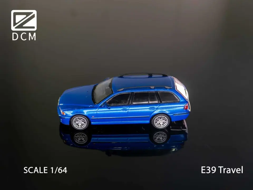 DCM BMW E39 TOURING BLUE 1:64
