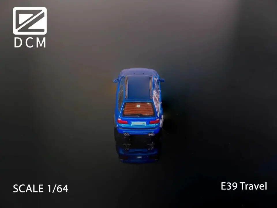 DCM BMW E39 TOURING BLUE 1:64