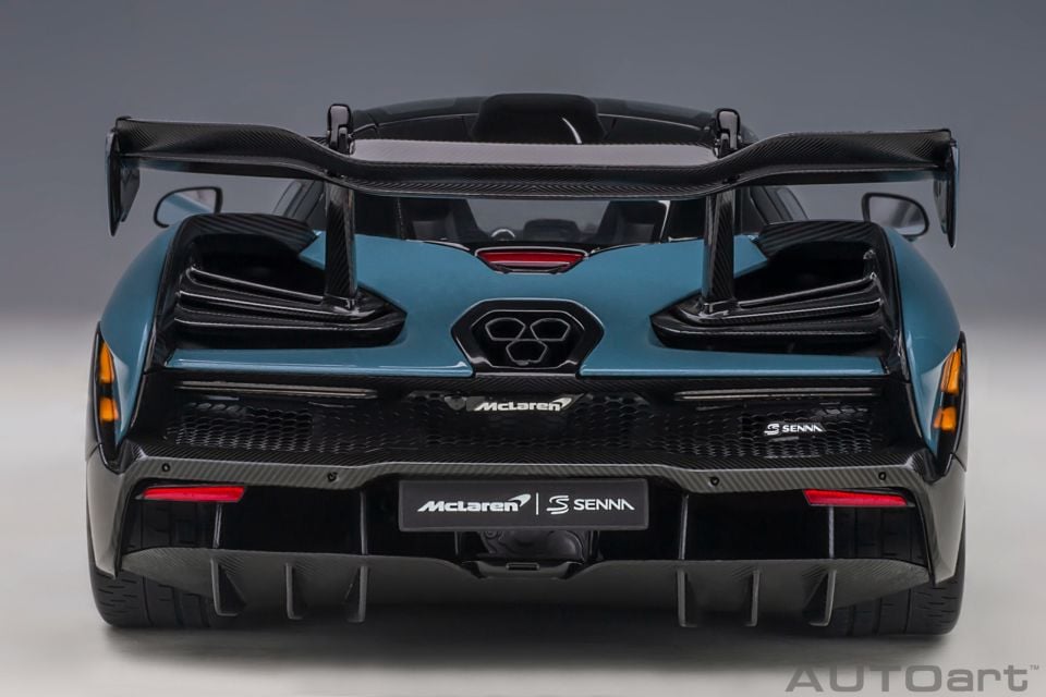 AUTOART MCLAREN SENNA (76077) 1:18