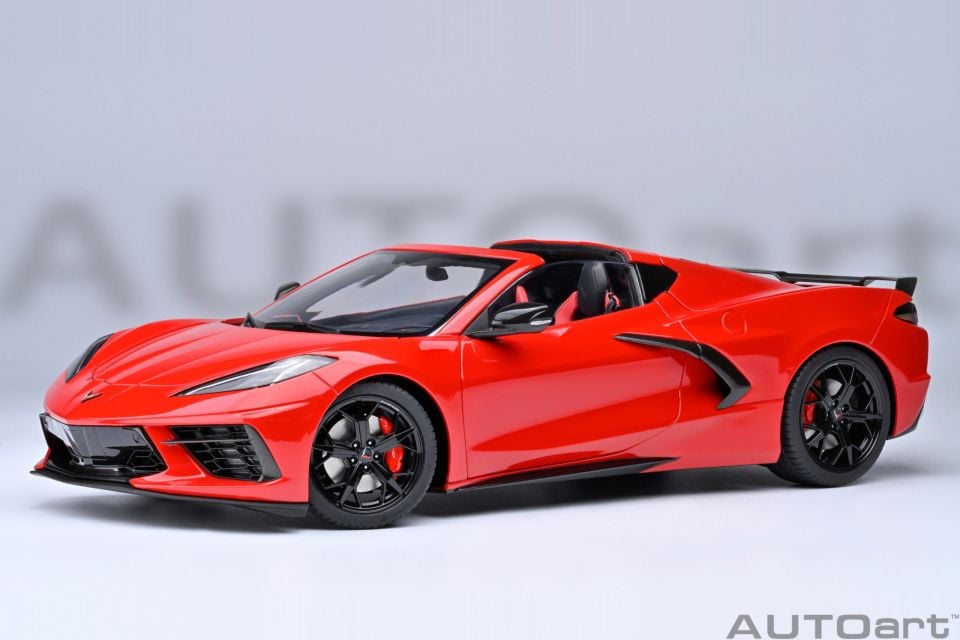 AUTOART CHEVROLET CORVETTE C8 STINGRAY Z51 1:18