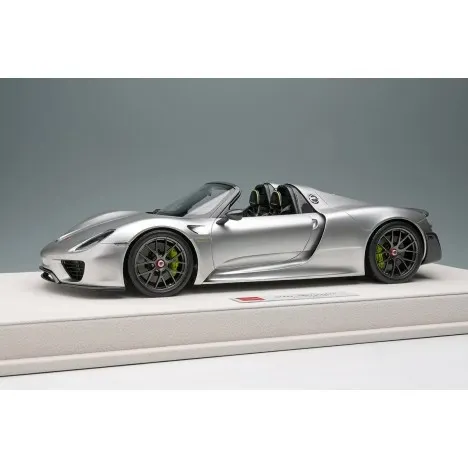 Porsche 918 Spyder Weissach package 1/18 Make-Up