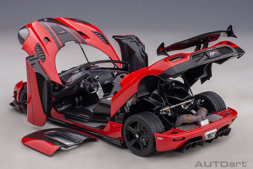 AUTOART KOENIGSEGG AGERA RS (79022) 1:18